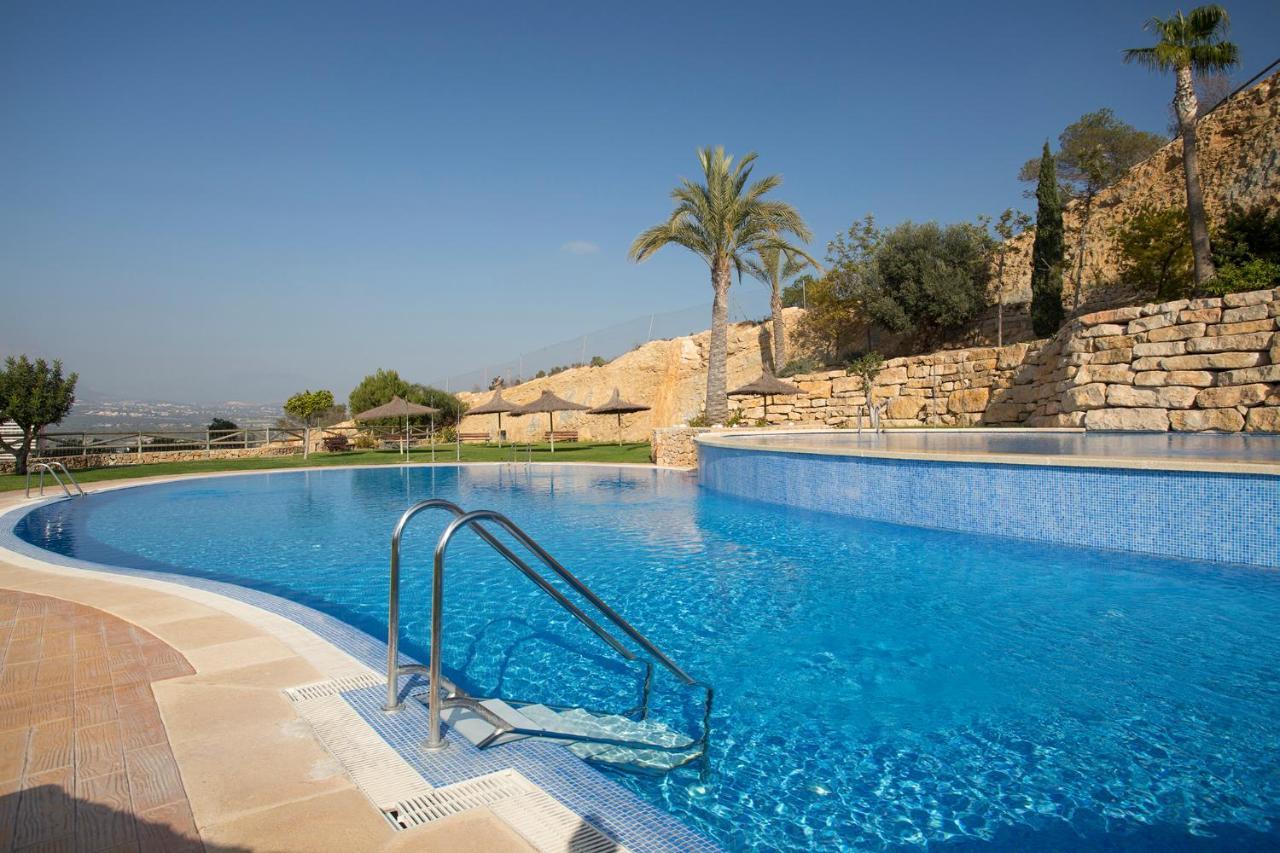 Skyline 26 Stunning Sea Views From A 2-Bedroom Apartment On The 26Th Floor Benidorm Bagian luar foto