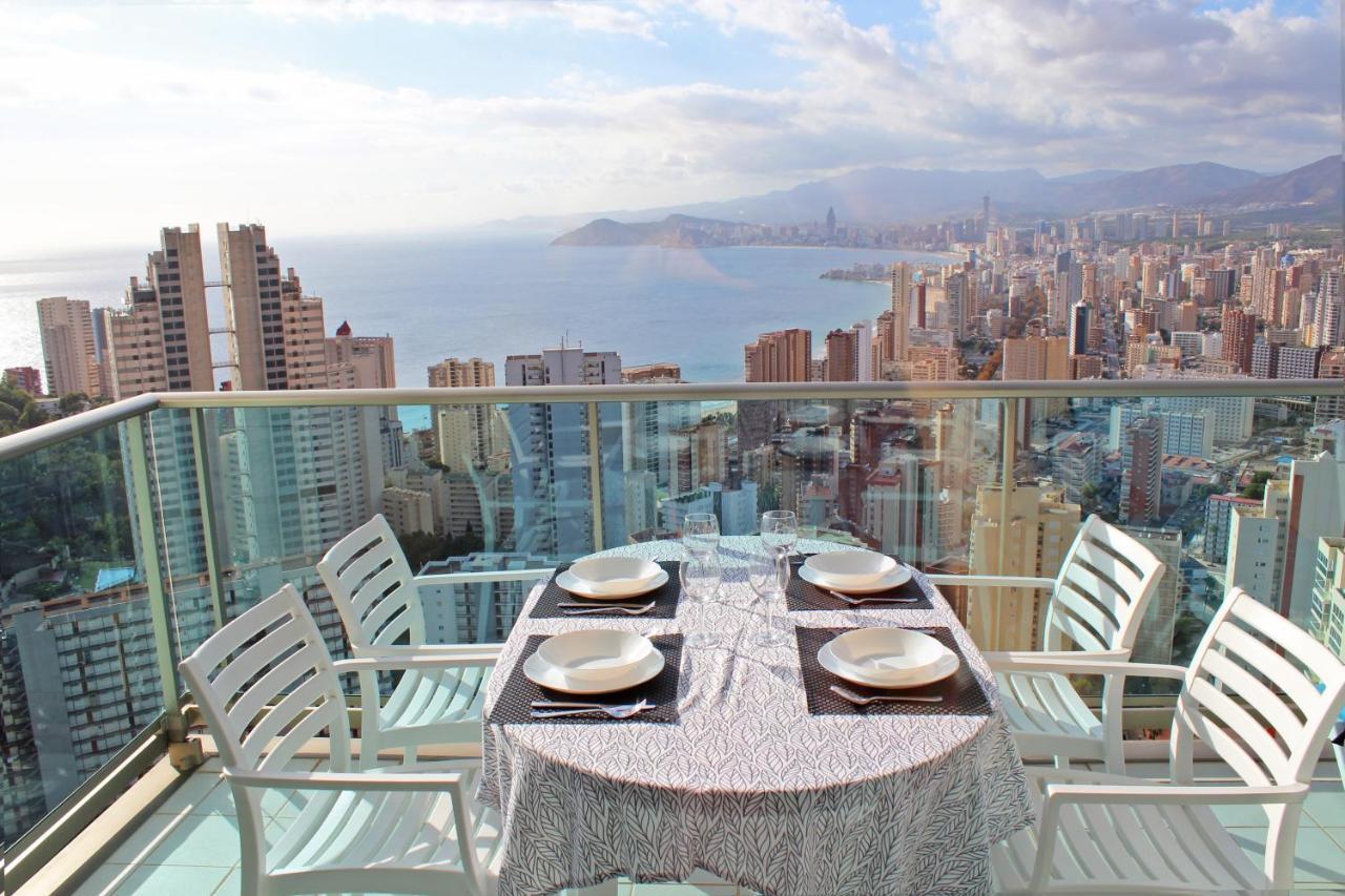 Skyline 26 Stunning Sea Views From A 2-Bedroom Apartment On The 26Th Floor Benidorm Bagian luar foto