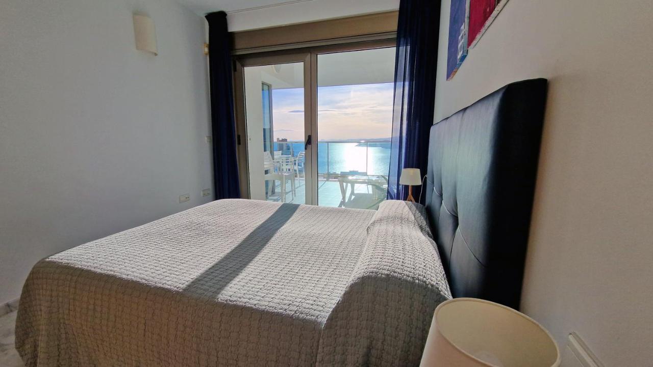 Skyline 26 Stunning Sea Views From A 2-Bedroom Apartment On The 26Th Floor Benidorm Bagian luar foto